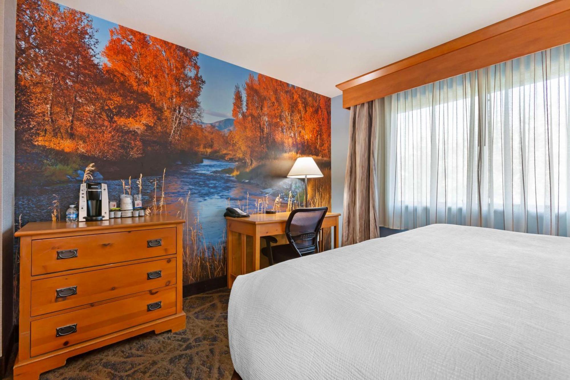 Best Western Plus Grantree Inn Боузман Екстериор снимка